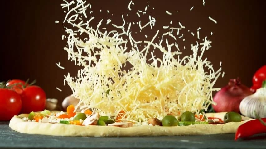 تصویر 3 از پنیر پیتزا کشدار ایتالیایی مخصوص پخت سریع خانگی